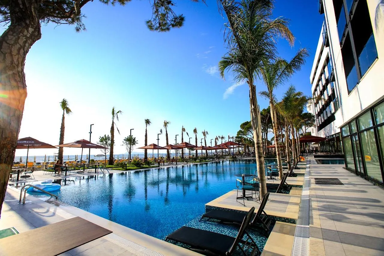 Royal G Club Hotel Qerret