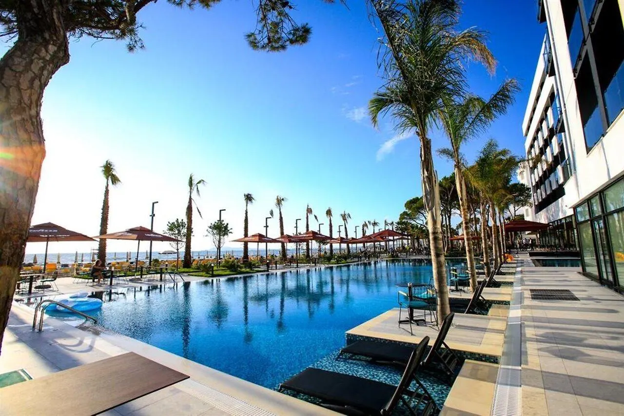 Royal G Club Hotel Qerret